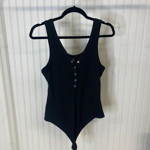 Wild fabel button front tank thing bodysuit